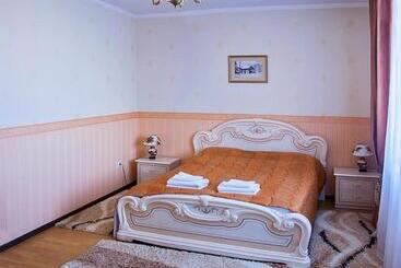 Hotel &restaurant Senator