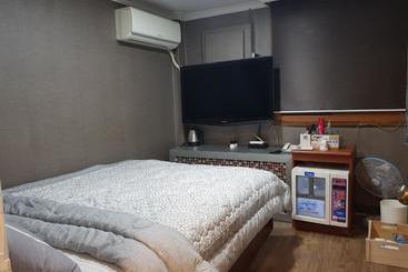 Мотель Busan Inn