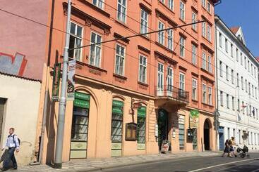 Charles Square Hostel