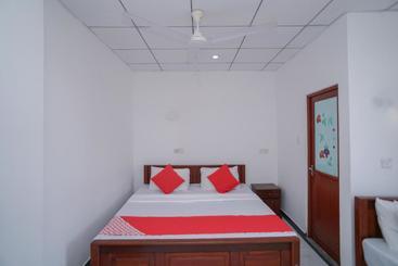 Hotel Agra Lanka Beach Resort