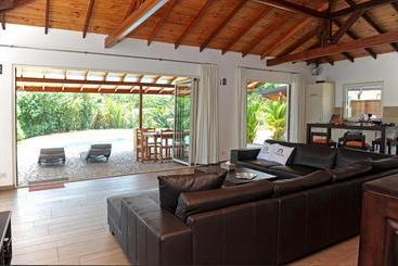 Kumudu Valley Resort