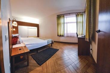 هتل Kapteinu Osta