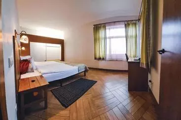 هتل Kapteinu Osta