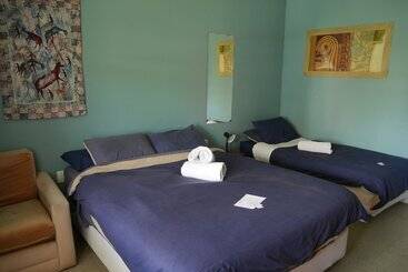 فندق صغير Bon Accord Backpackers