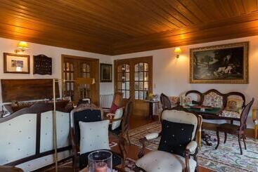 Aamiaismajoitus (B&B) Casa De Sao Domingos