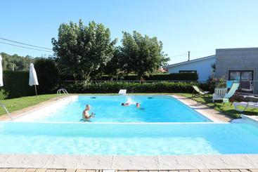 민박 Casa Paz Do Outeiro