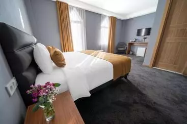 ホテル Burki Castle & Cellar