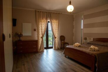 Bed and Breakfast Sentiero Degli Ulivi Mascia