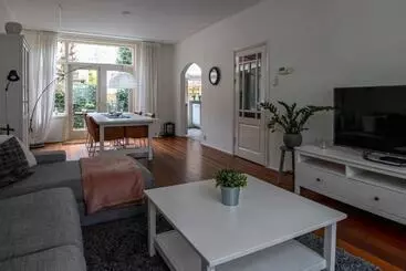B&b In De Kromme Jak