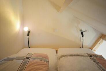 Aamiaismajoitus (B&B) Ensche Day Inn