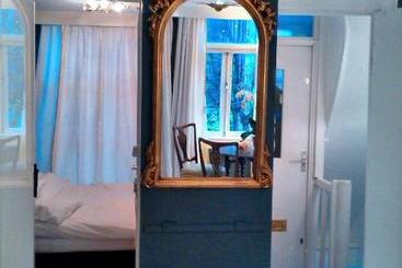 تختخواب و صبحانه Miss Jordaan For Quiet Travellers