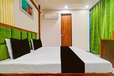 Oyo Hotel Shree