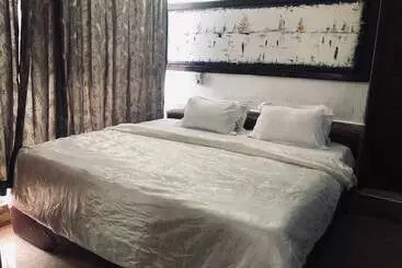 Hotelli Crislord Palace