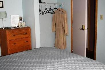 Bed and Breakfast Aurora Bayside Inn