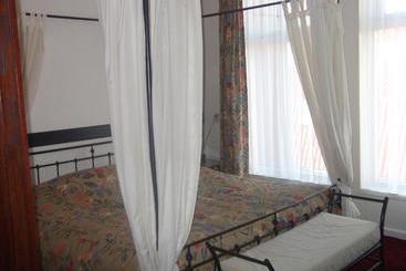 فندق Die Port Van Cleve