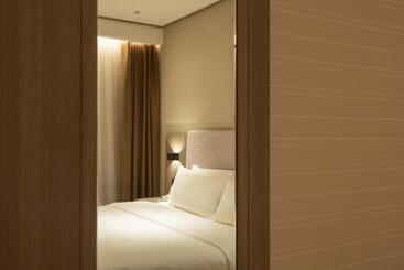 Hanting Hotel Ningbo Zhenhaizhuang Vanke Plaza