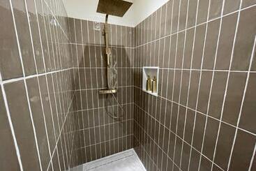 Panzió La Petite Maison De Giverny Chambres De Charme Gîte 5 étoiles Au Cœur Du Village