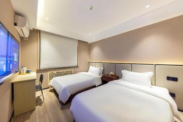 Starway Hotel Lanzhou West Passenger Station North Square