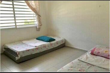 膳宿费 Oyo Home 90977 Azzinki Homestay