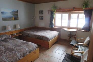 Alpenglow Bed And Breakfast