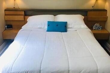 Auberge De Mon Petit Chum B&b