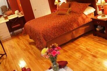 Cote S Bed & Breakfast