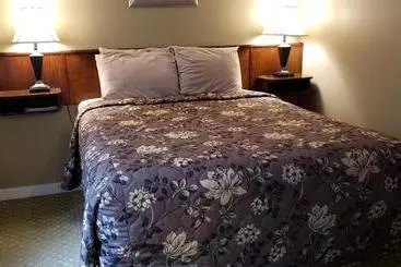 Malahat Bungalows Motel