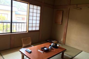 Nagahama Ryokan