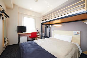 בית מלון כפרי Super  Takaoka Ekinan