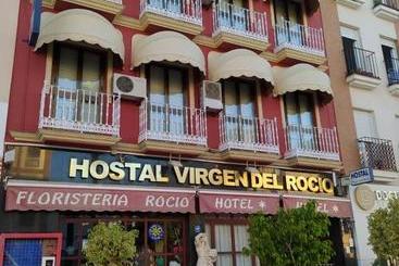 הוסטל Hostal Virgen Del Rocio