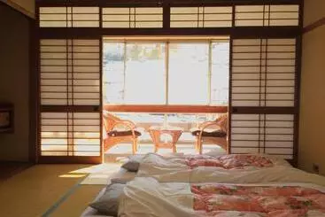 ریوکان Yudanaka Onsen Yamazakiya