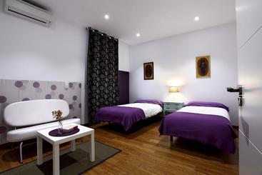 ユースホステル Check In Rioja