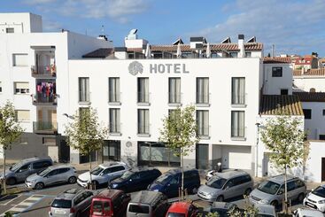 هتل L'escala Centre