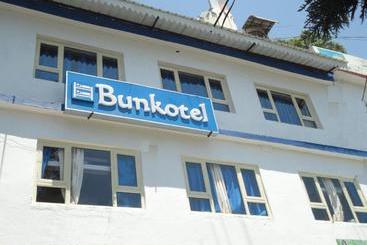 ユースホステル Bunkotel