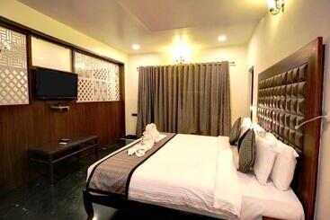 Damanganga Valley Resort Silvassa