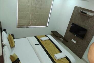 בית מלון כפרי Kabir