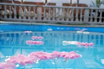 ホテル Turó De La Torre