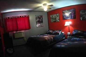 מוטל Sunset View Inn L.l.c