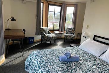 Northwest Portland Hostel