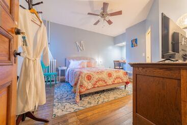 Bed and Breakfast The Maid S Quarters Bed Breakfast & Tearoom