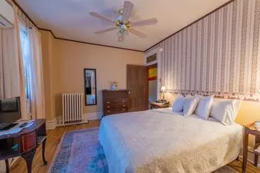 Aamiaismajoitus (B&B) The Maid S Quarters Bed Breakfast & Tearoom