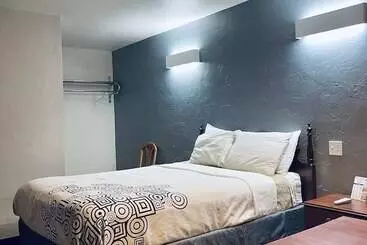 Century 21 Motel