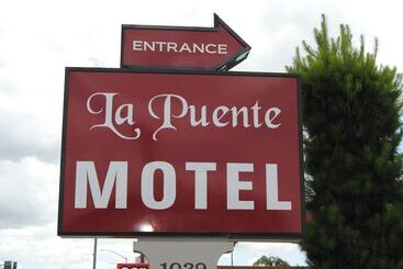 Motelli La Puente Inn