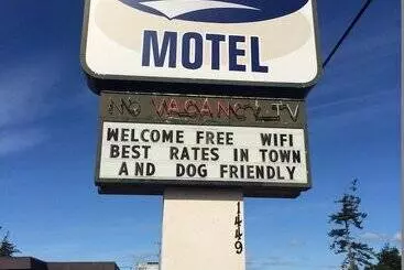 Silver Sands Motel