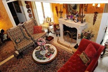 A Walk In The Woods Bed And Breakfast