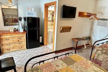 Buffalo Chip's Ranch House Motel