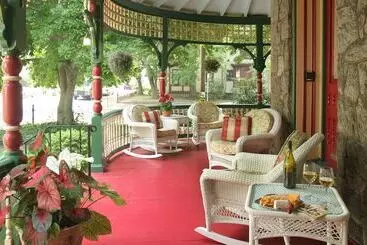 Cornerstone Bed And Breakfast