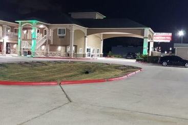 فندق على الطريق Highlands Suites