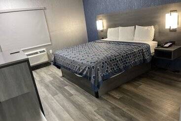 فندق على الطريق The Wayne Inn