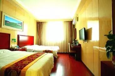 Hotel Greentree Inn Shanghai Gongfu New Village Subway Station Express